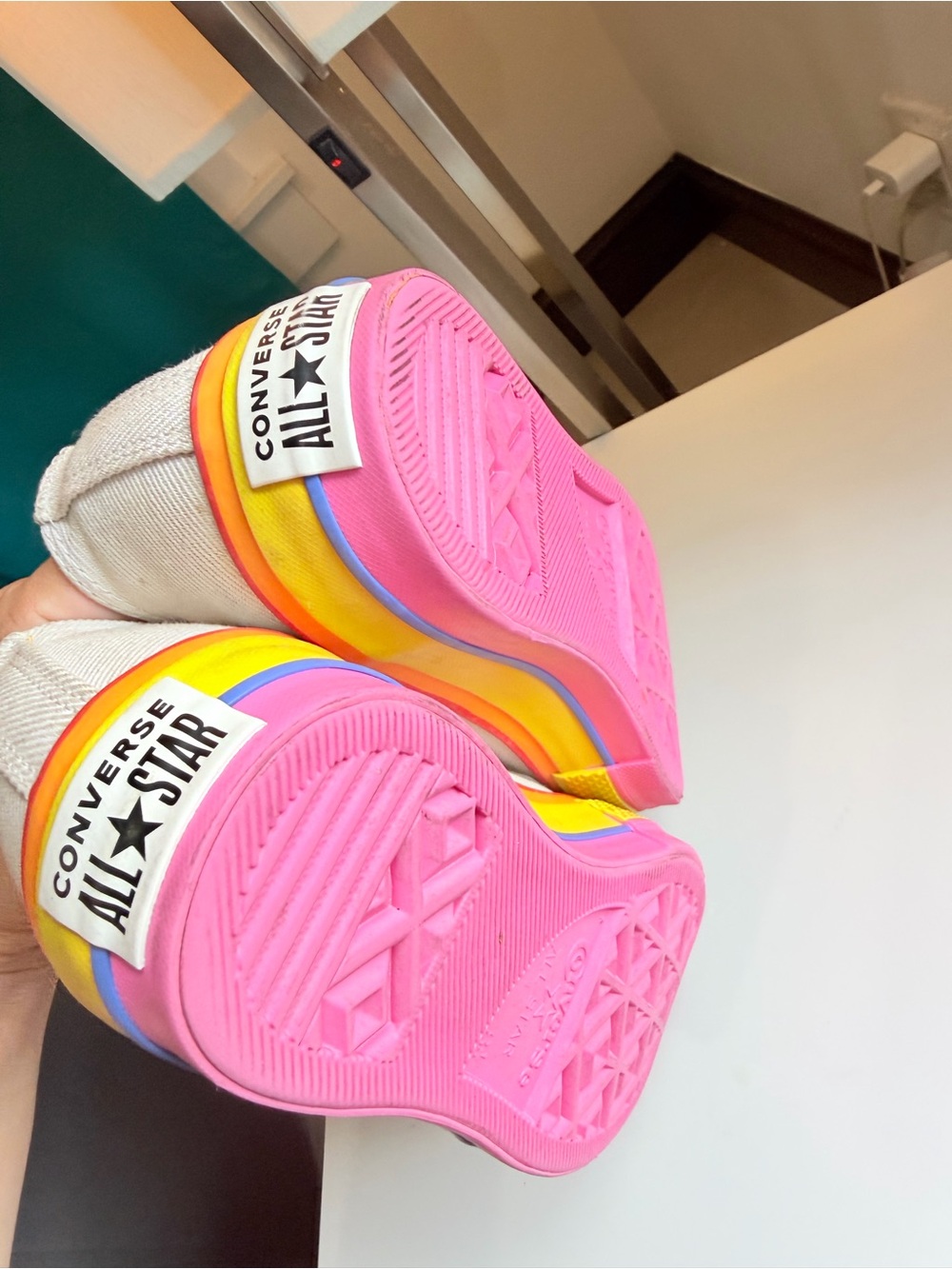 Converse Lift Ox Rainbow Platform 564992C Women SZ 10.5 Excellent - Picture 10 of 11
